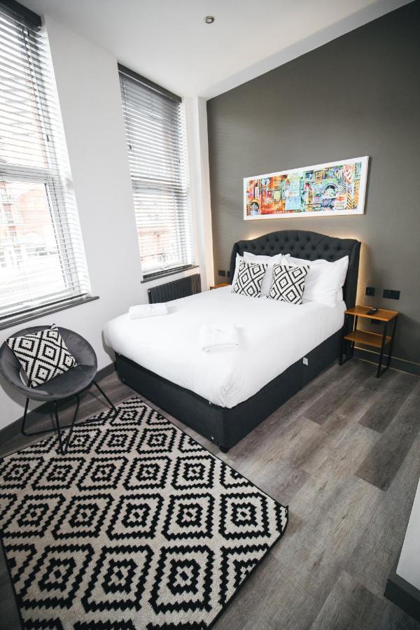 Black Lion Hotel Manchester Салфорд Екстериор снимка