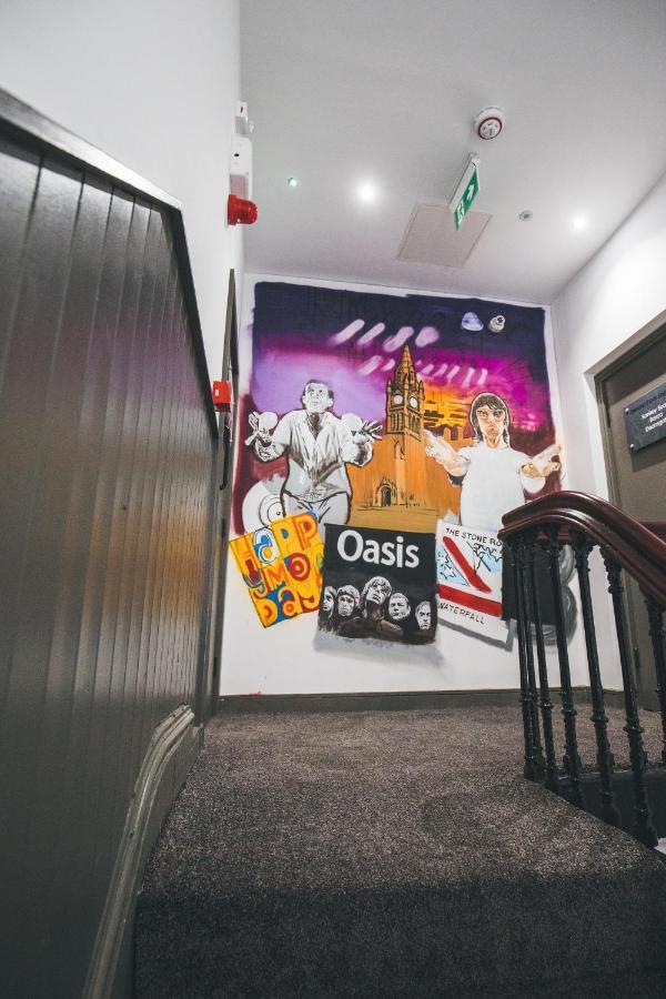 Black Lion Hotel Manchester Салфорд Екстериор снимка