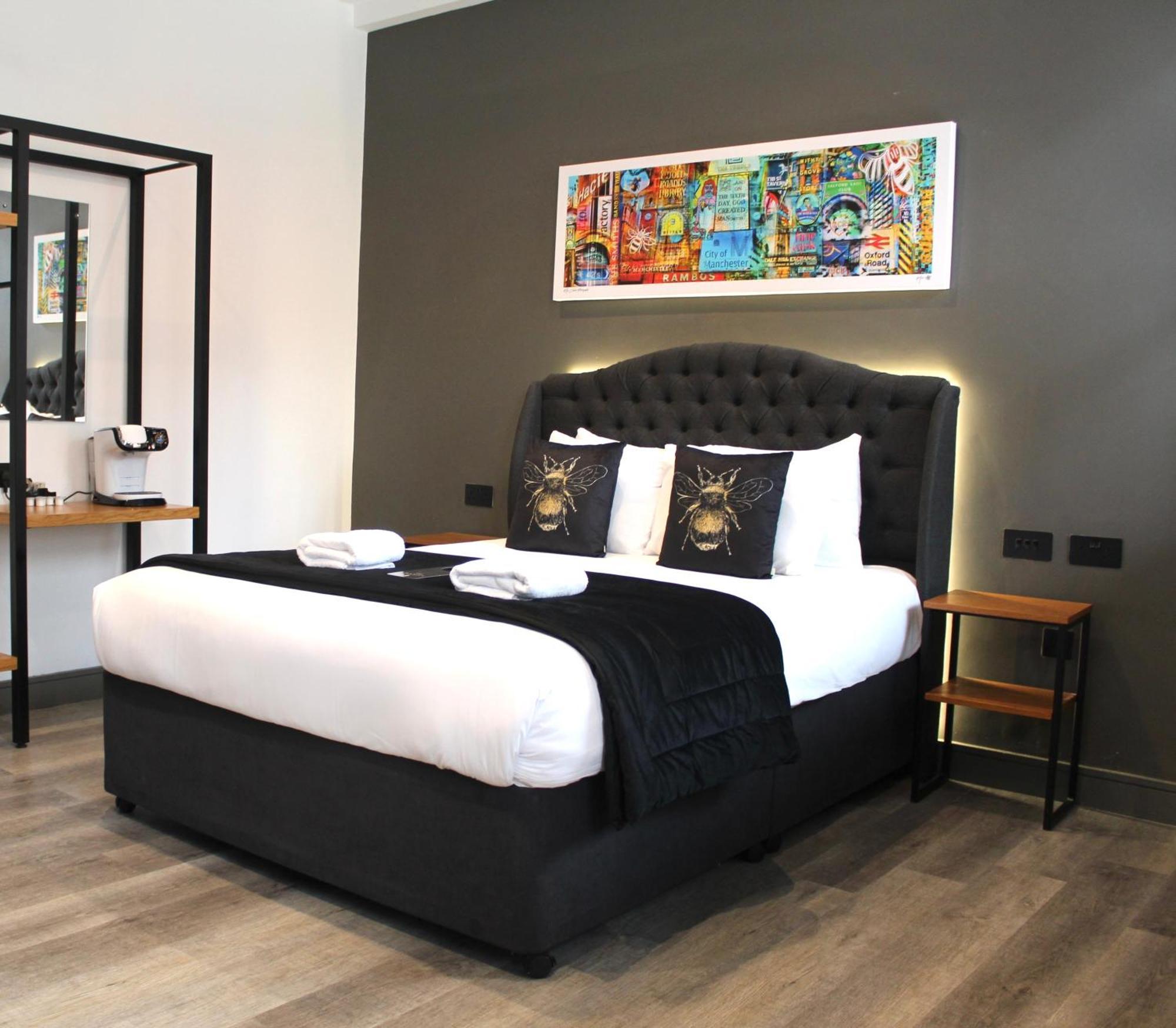 Black Lion Hotel Manchester Салфорд Екстериор снимка