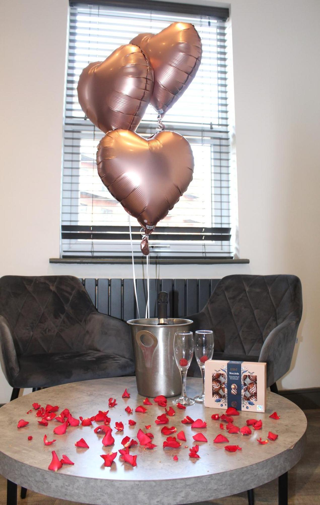 Black Lion Hotel Manchester Салфорд Екстериор снимка
